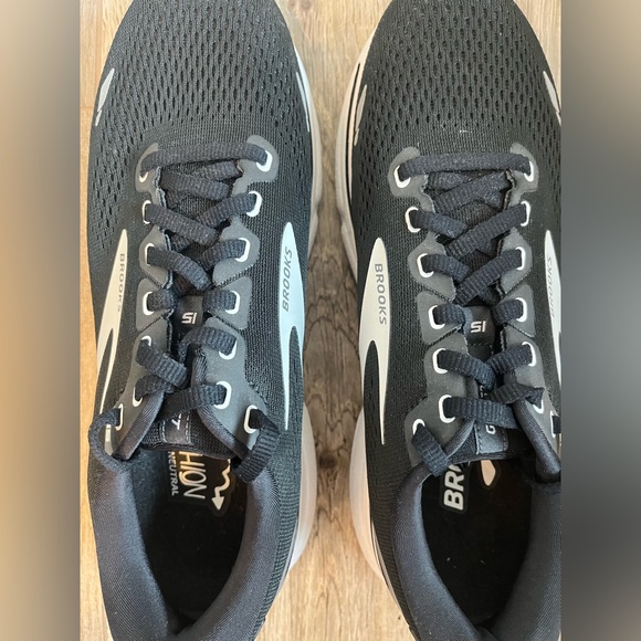 Brooks Ghost 15 Women’s Black and White Walking Running Shoes -size 8.5 - Picture 10 of 12